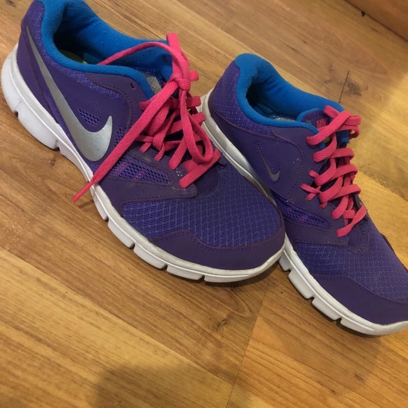 Nike runners, used - Picture 2 of 2